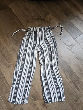H&M Black & White Striped Wide-Leg Pants, Beach/flowy, Size 2